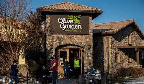 Does olive garden hire at 14. Things To Know About Does olive garden hire at 14. 